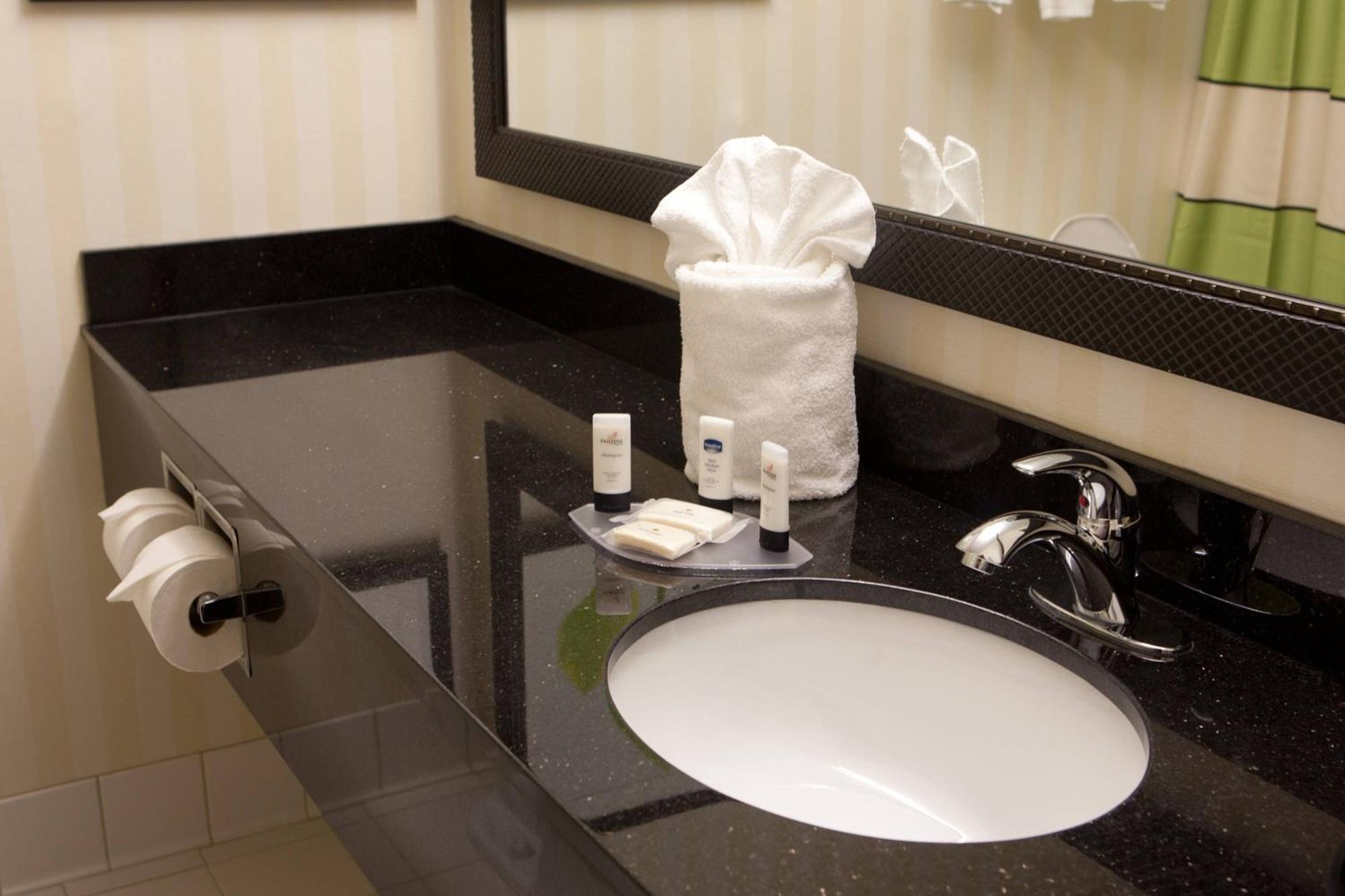 Fairfield Inn & Suites By Marriott Memphis East Galleria Экстерьер фото